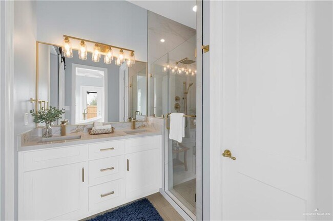 Building Photo - 16 Makayla Dr