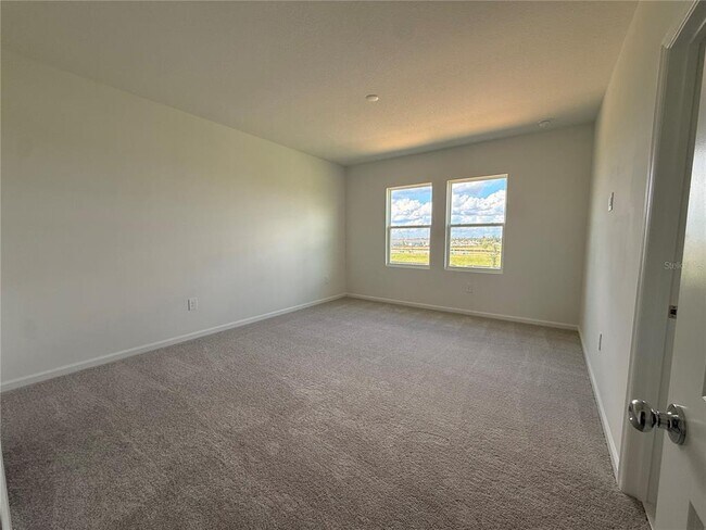 Building Photo - 2999 Maloof Dr