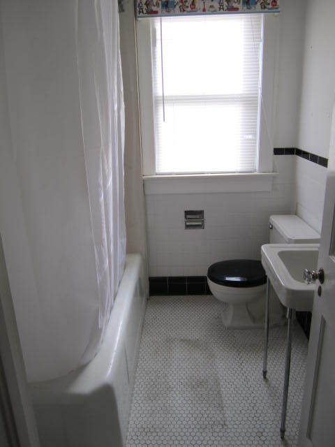 Building Photo - 2813 N Robinson Ave