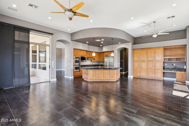 Building Photo - 14216 S 5th St