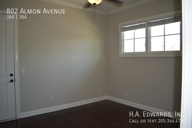 Building Photo - 802 Almon Ave