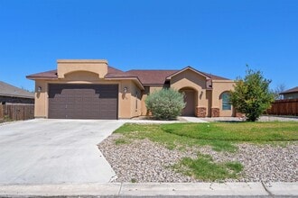 Building Photo - 120 Red Cloud Trl