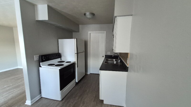 Building Photo - 262 E Nottingham Rd