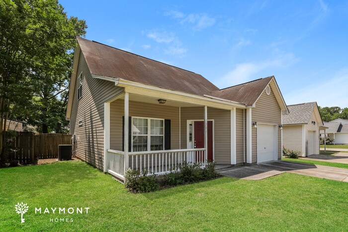 Building Photo - 1305 Pinethicket Dr