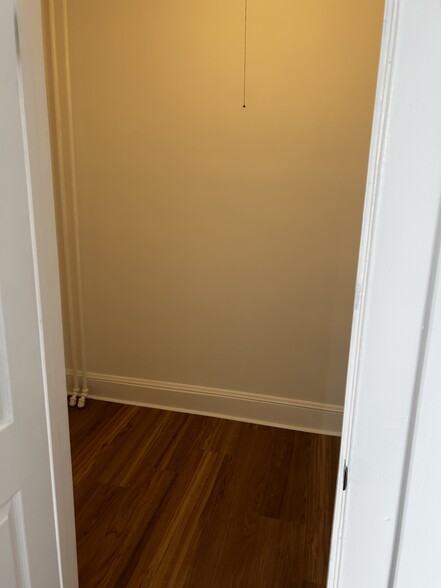 Building Photo - 143 Armstrong Ave