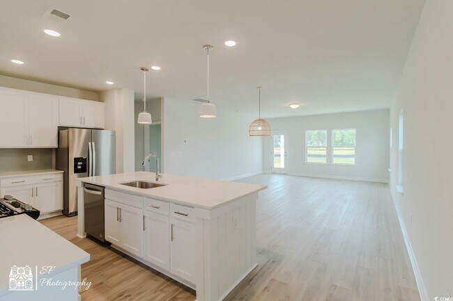 Building Photo - 1863 Villena Dr