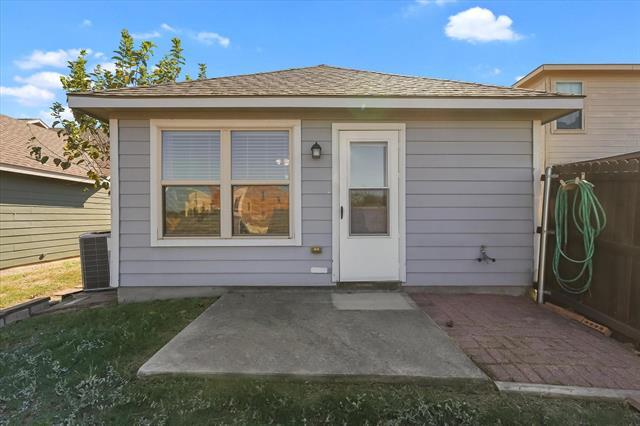 Building Photo - 10718 Edgewest Terrace