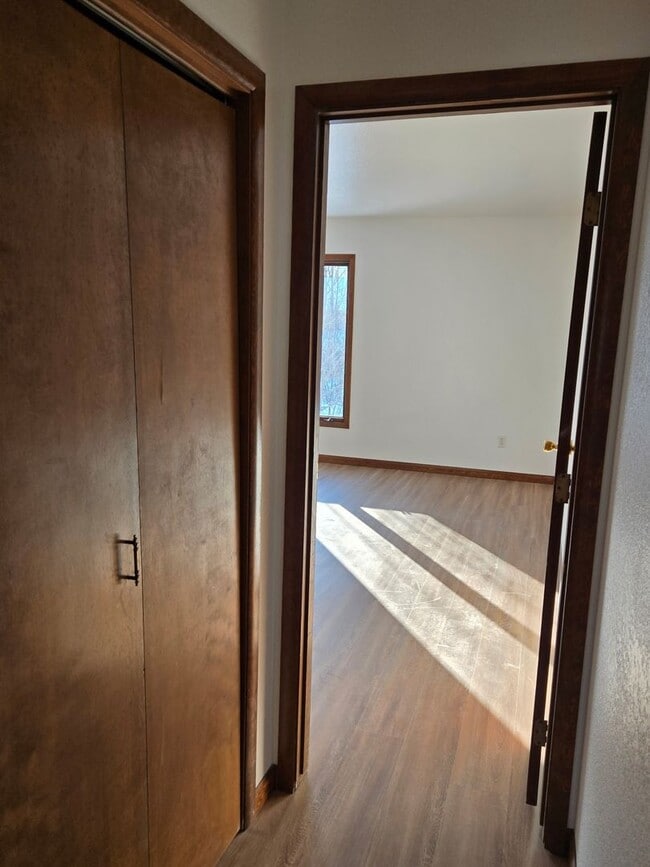 Building Photo - Newly Updated 4 Bedroom East Anchorage Home!