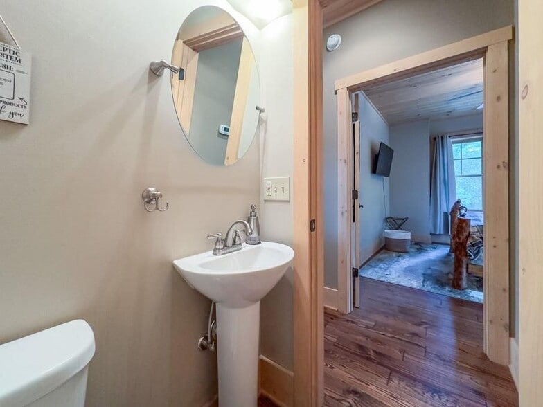 Building Photo - 111 Watkins Farm Rd