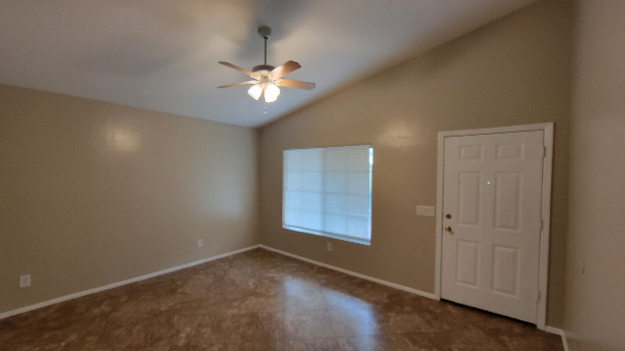 Building Photo - 11311 N 153rd Dr