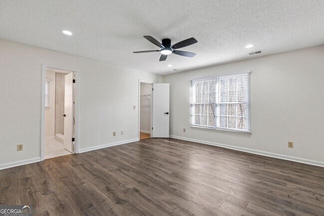 Building Photo - 2095 Uniwattee Trail SE