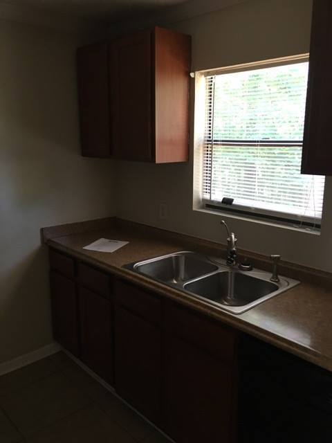 Building Photo - Beautiful 4BR/2BA home nestled in a quiet Ellenwood GA