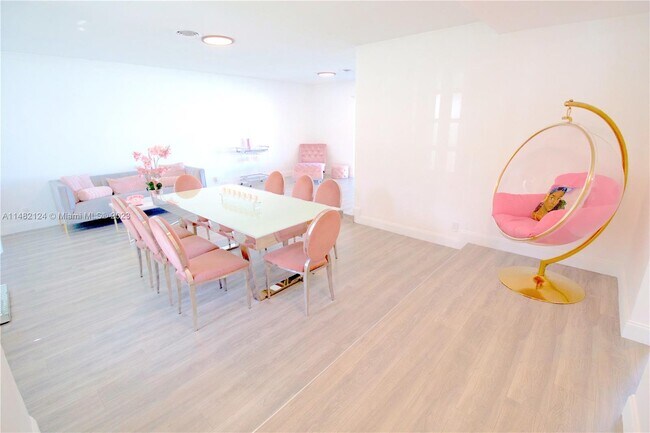 Building Photo - 4709 Washington St