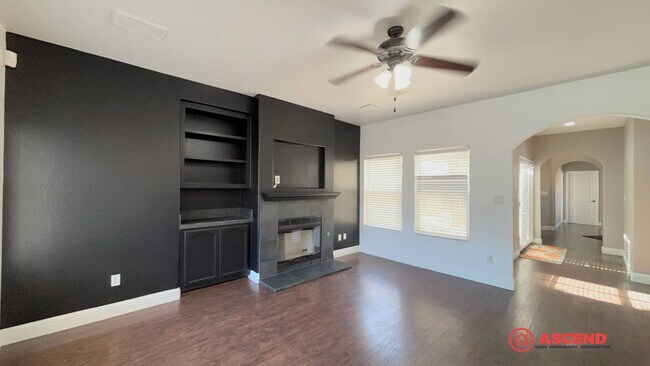 Building Photo - Stunning 3 Bedroom Home In Rosedale!