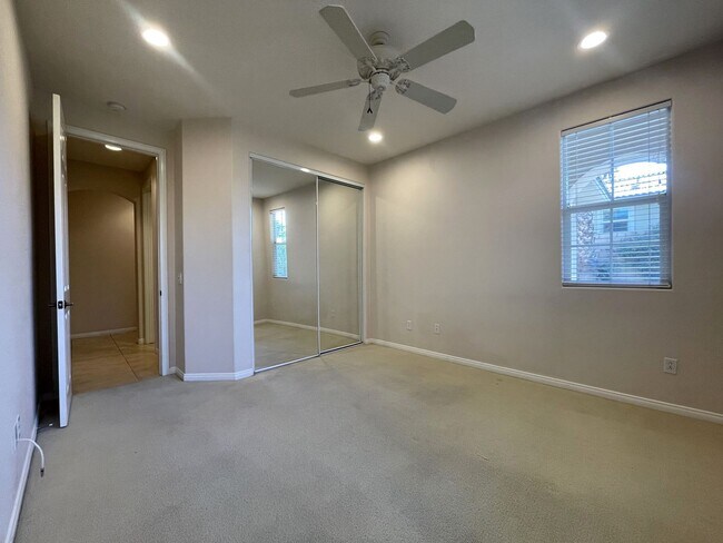 Building Photo - 138 Via Solaro