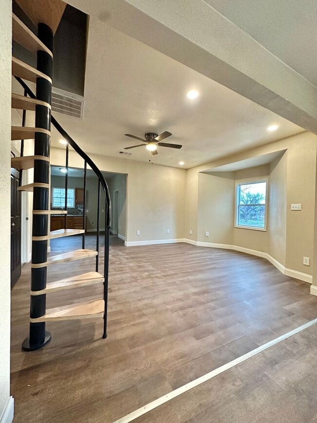 Building Photo - COMING MAY 2026!!! - Fully Remodeled 3-Bedroom Home w/ Bonus Room!!