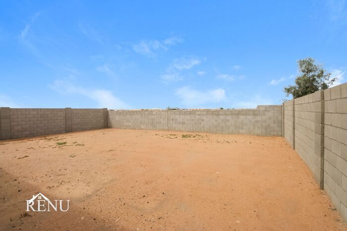 Building Photo - 18392 Los Gabrieles Wy