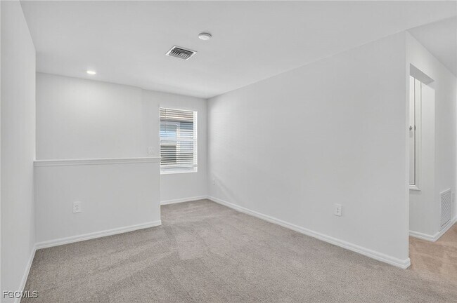 Building Photo - 19525 Fairhill Ct