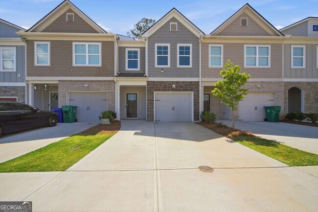 Building Photo - 2360 Rex Dr
