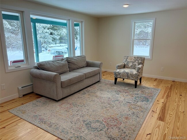 Building Photo - 156 Bloom Rd