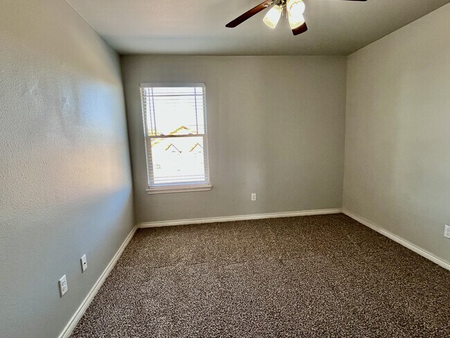 Building Photo - 3450 Itasca St