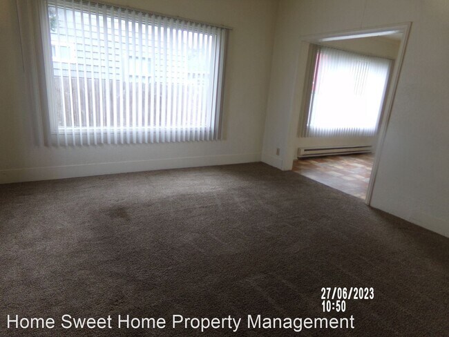 Building Photo - 3 br, 2 bath House - 715 E. First Street