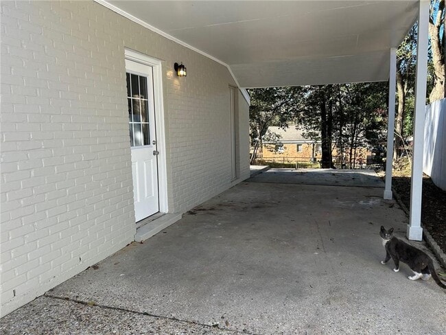 Building Photo - 4010 Sunnyvale Ln S