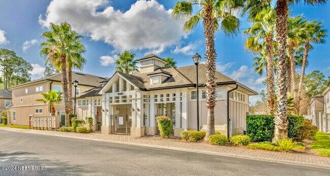 Building Photo - 11368 Estancia Villa Dr