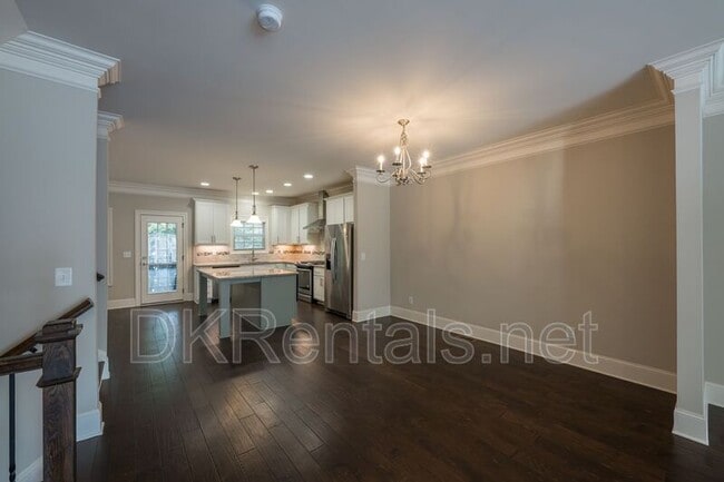 Building Photo - 921 Hickory Leaf Ct SE