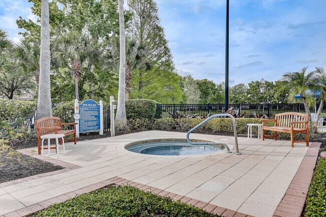 Building Photo - Beautifully Maintained 3-Bedroom, 2-Bathro...