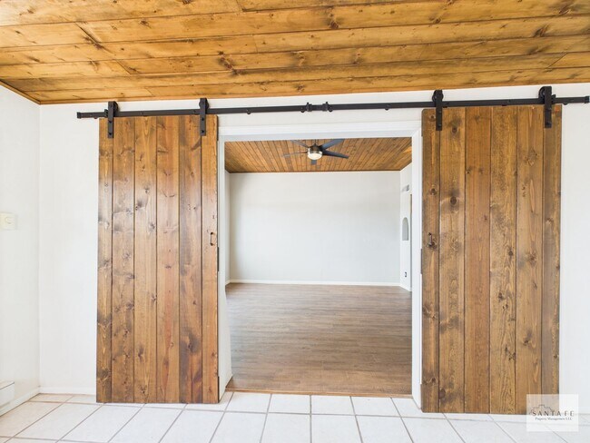 Building Photo - Two Bedroom Single Family Home Available Now!