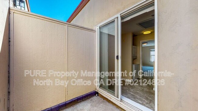 Building Photo - 110 5th St