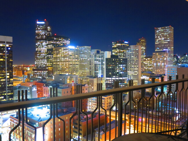 A BEAUTIFUL NIGHT VIEW OF THE DENVER SKYLINE - 1020 15th St