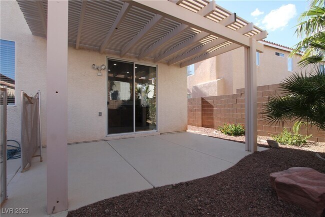 Building Photo - 2411 Brockton Way