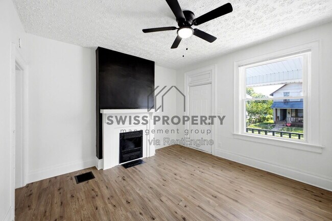 Building Photo - 977 Miller Ave