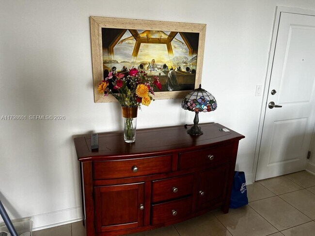 Building Photo - 401 69th St