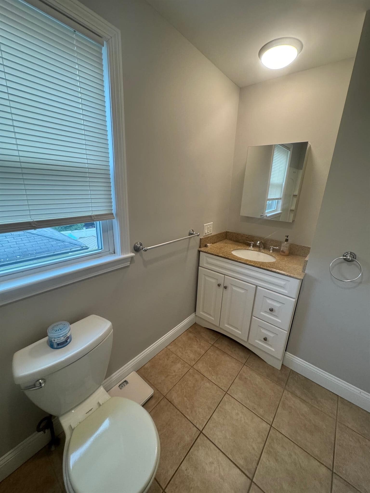 Building Photo - 103 Webster St