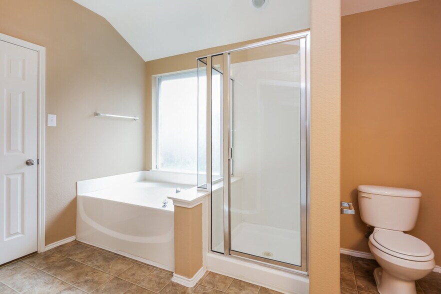Building Photo - 1709 Heron Dr