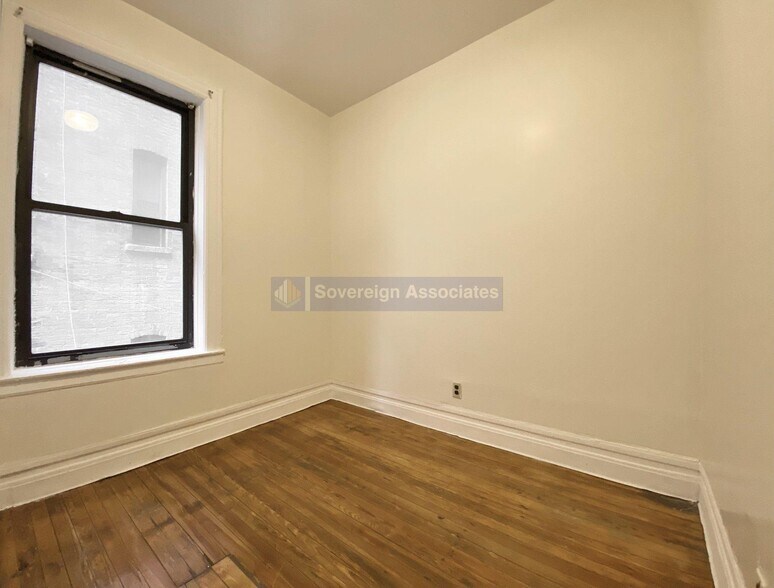 Building Photo - 182 Claremont Ave