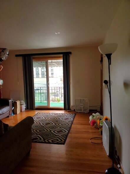 Building Photo - 7805 Park Ave