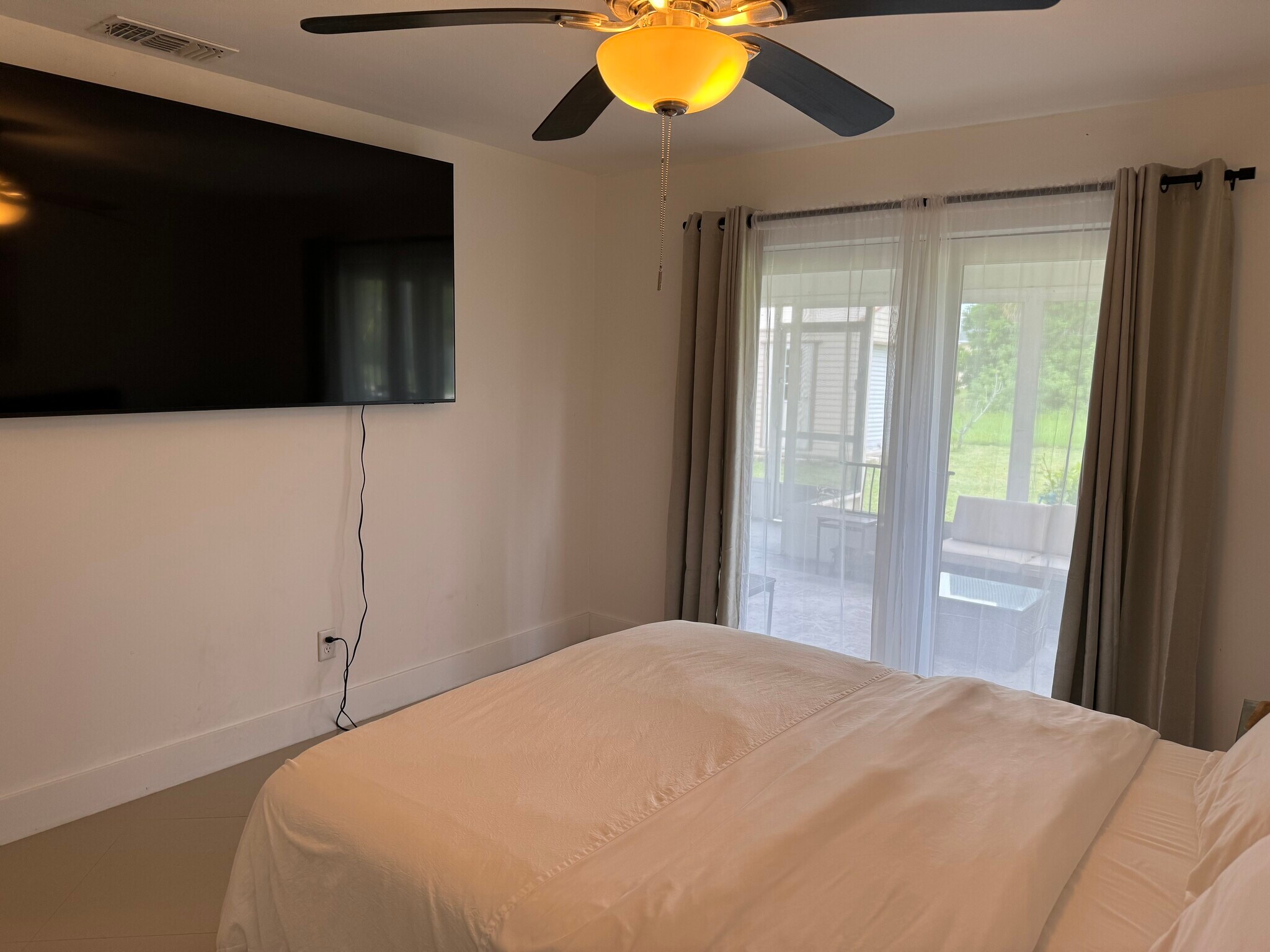 Building Photo - 5204 Coronado Pky