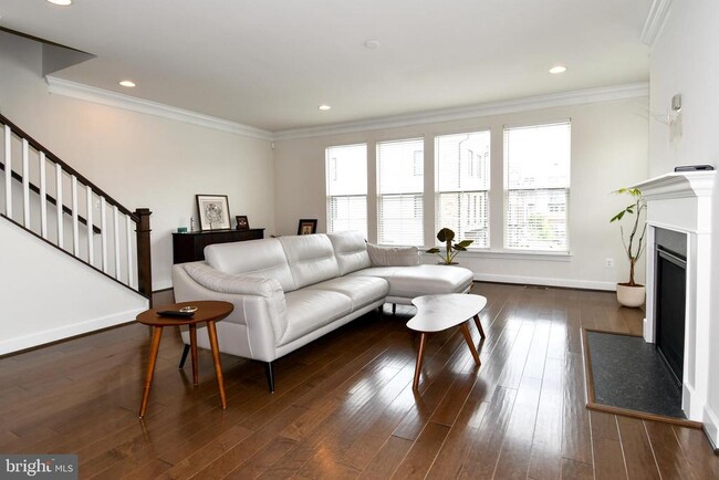 Building Photo - 13825 Estuary Pl