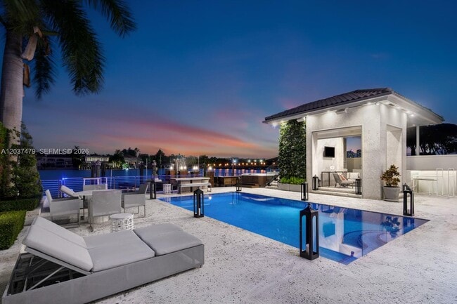 Building Photo - 176 S Hibiscus Dr