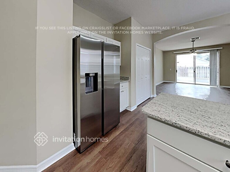 Building Photo - 13606 Hawkeye Dr
