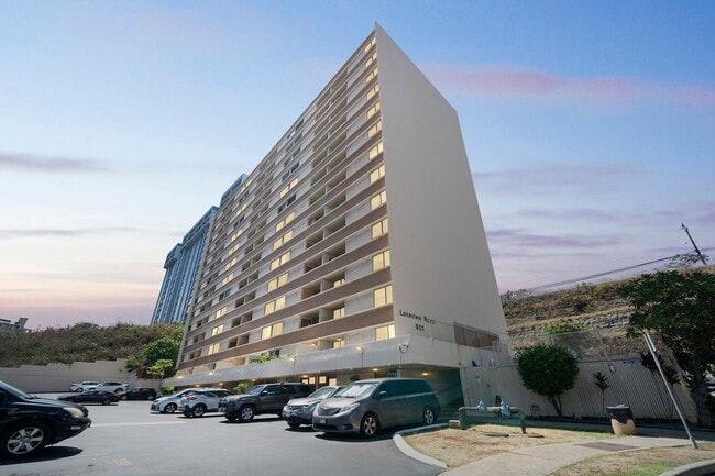Primary Photo - Charming central 3BR Condo in Honolulu