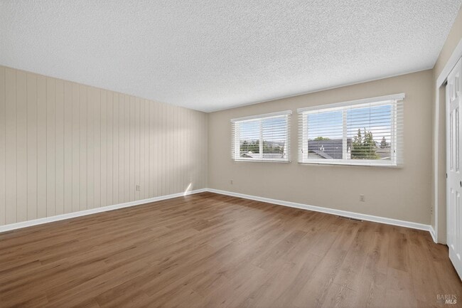 Building Photo - 4533 Hillview Ct