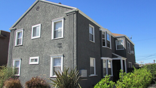 Primary Photo - 1325 S Highland Ave