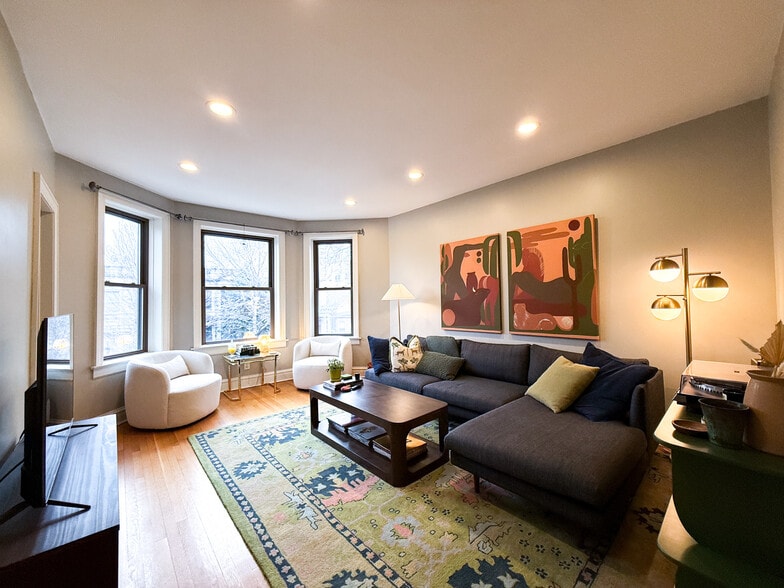 Building Photo - 3008 W George St