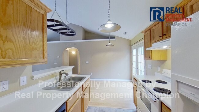 Building Photo - 811 Grathwol Dr