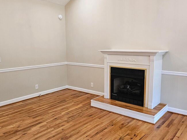 Building Photo - 8638 Reedy Creek Rd